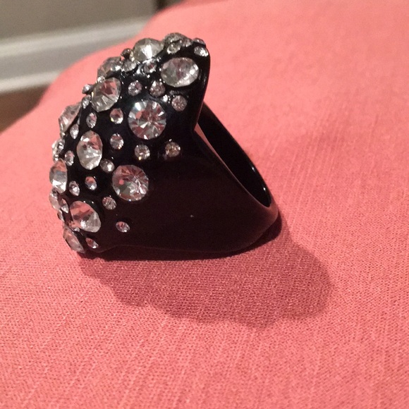 Statement Ring - Picture 4 of 6